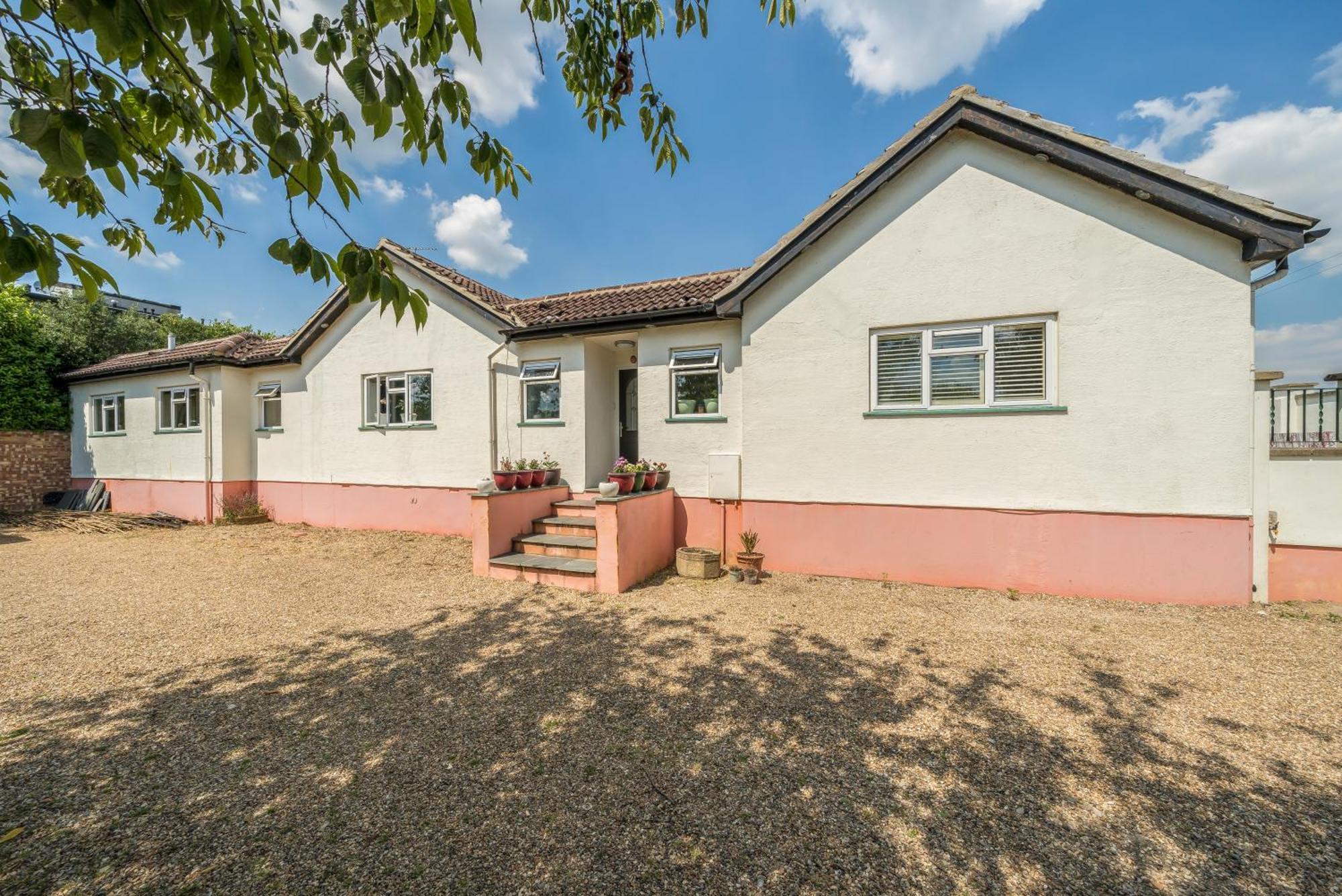 Serene Spacious Room Staines-upon-Thames Exterior photo