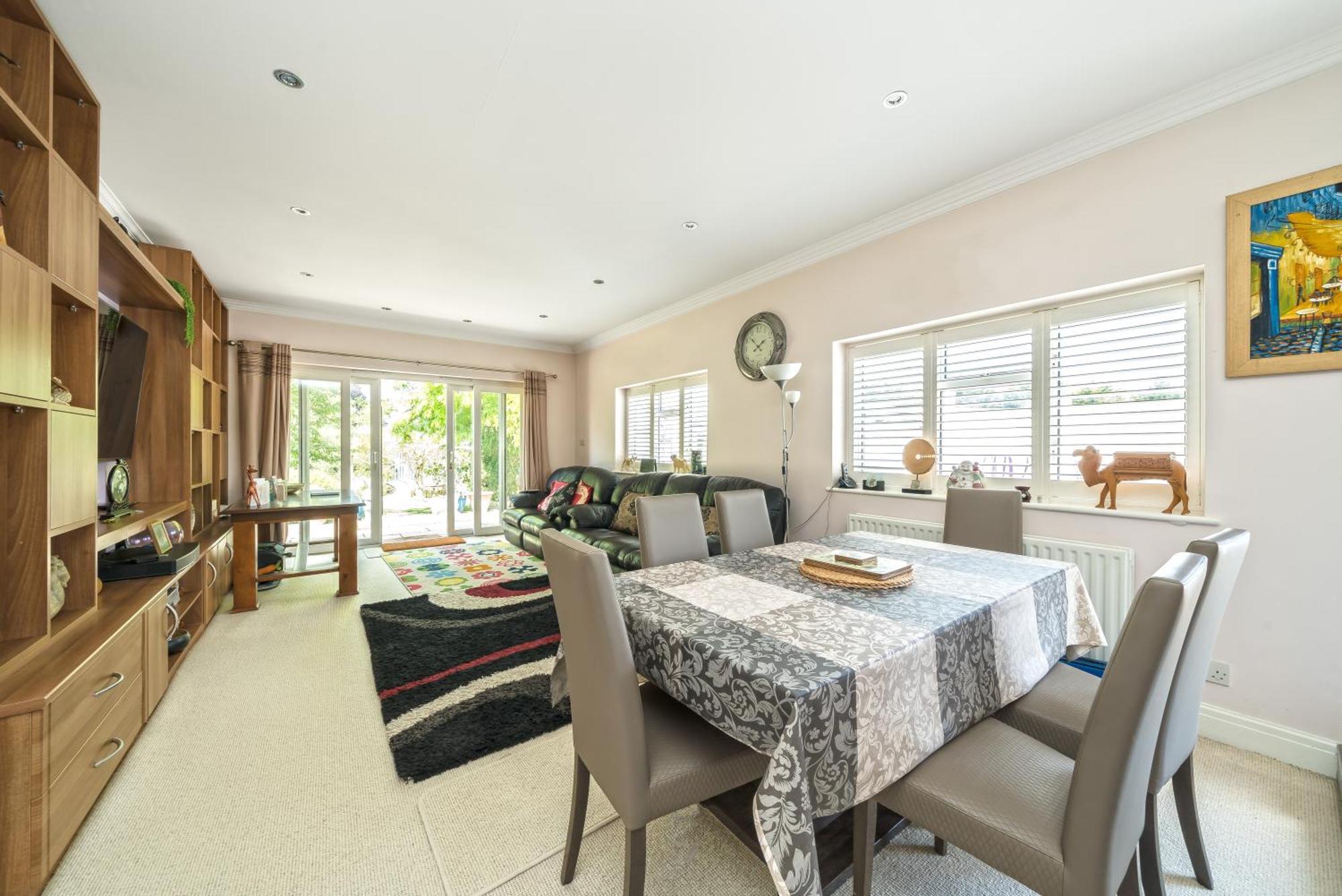 Serene Spacious Room Staines-upon-Thames Exterior photo