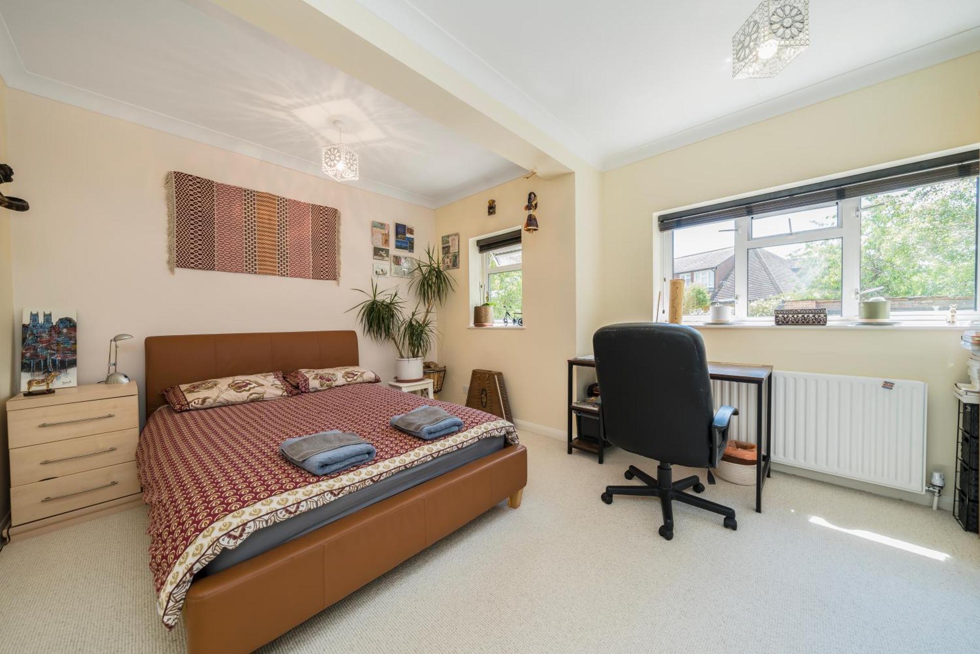 Serene Spacious Room Staines-upon-Thames Exterior photo